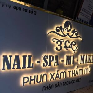 Chữ nổi alu chữ alu hắt chân hở tường đèn vàng cho tiệm nail và spa