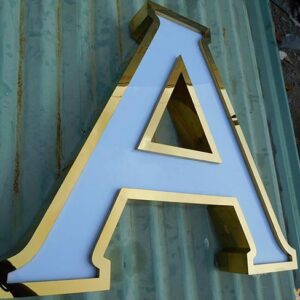 chữ viền inox và mặt mica