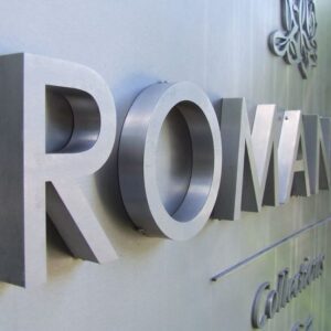 Chữ nổi inox chữ inox trắng nguyên khối nổi