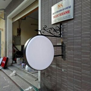 hộp đèn hút nổi tròn có tay sắt hoa văn