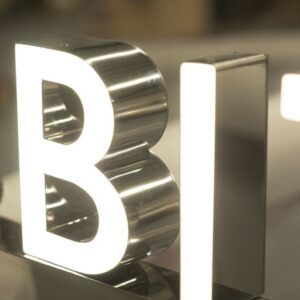 Chữ nổi mica bộ chữ xuyên sáng mặt mica