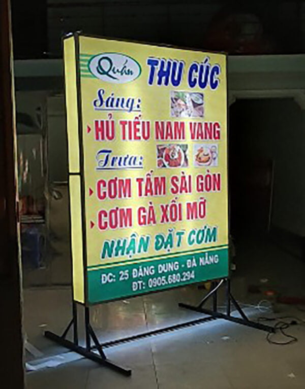 hộp đèn bạt quán ăn