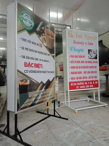 Hộp Đèn Bạt Hiflex hộp đèn bạt hiflex chân đứng có đèn