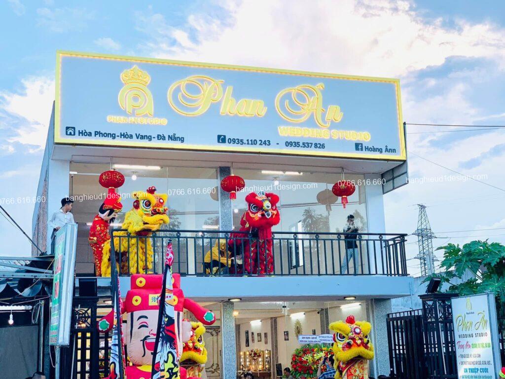 Bảng hiệu wedding áo cưới tham khảo