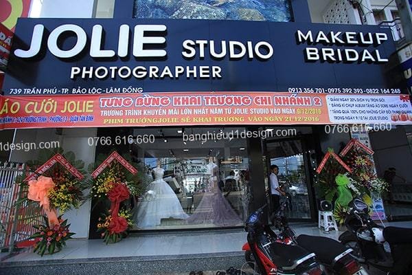 Bảng hiệu wedding áo cưới tham khảo