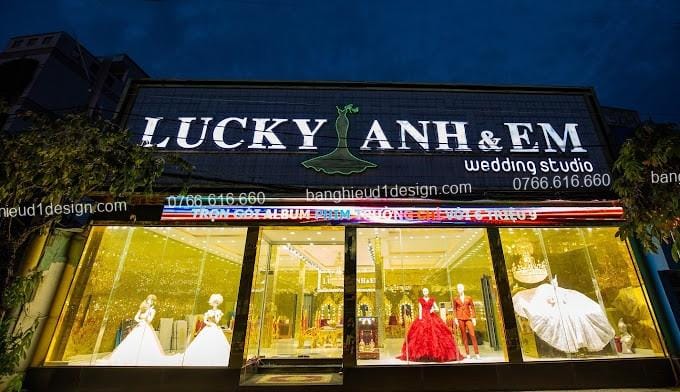 Bảng hiệu wedding áo cưới tham khảo