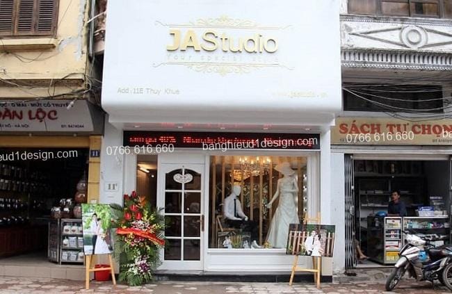 Bảng hiệu wedding áo cưới tham khảo