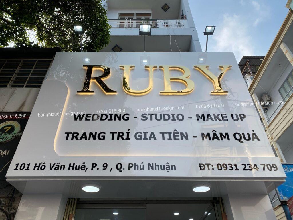 Bảng hiệu wedding áo cưới tham khảo
