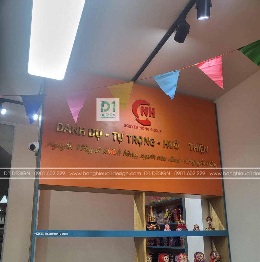 Bộ logo alu vàng gương và alu đỏ